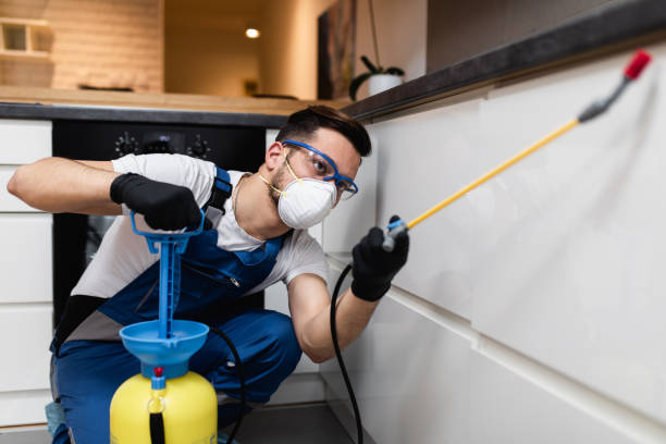 Best Commercial Pest Control Services  in Oakland, PA
